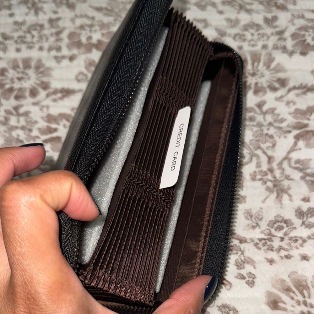 Black Textured Wallet - Picture 6 of 15